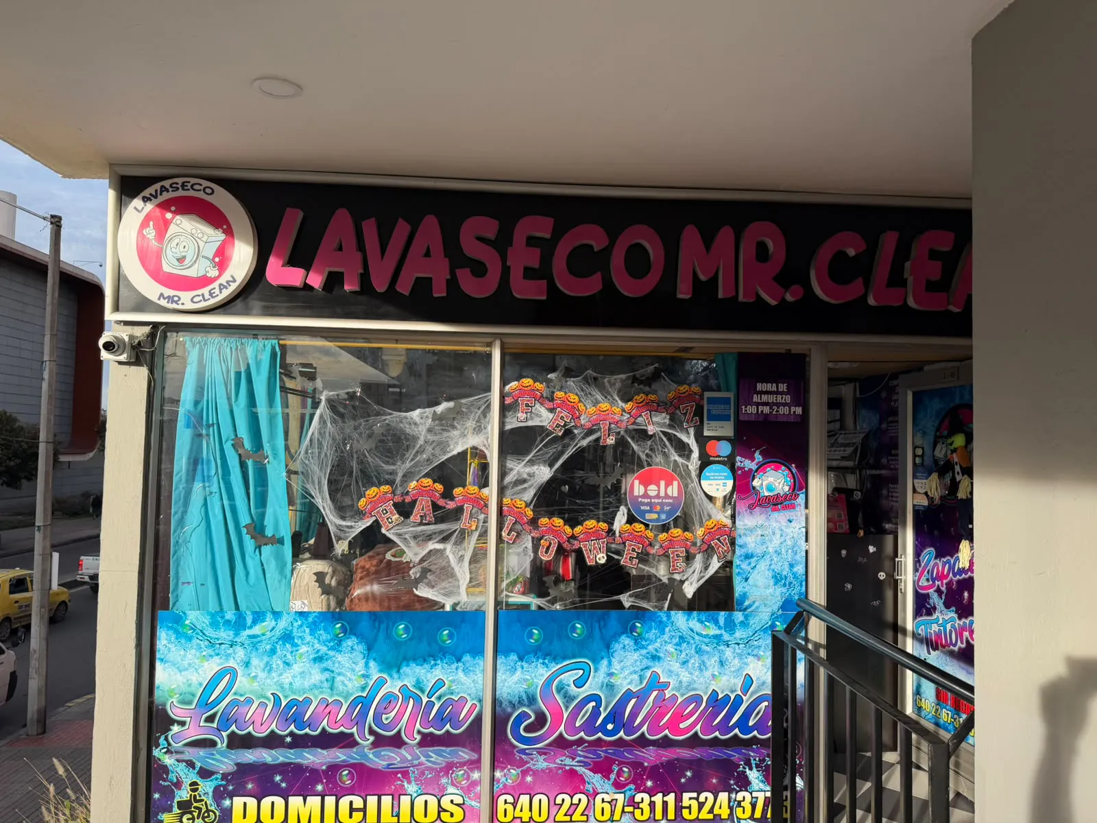 Vitrina del local